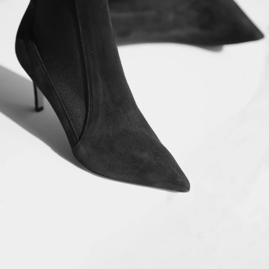 BISOUS - black suede