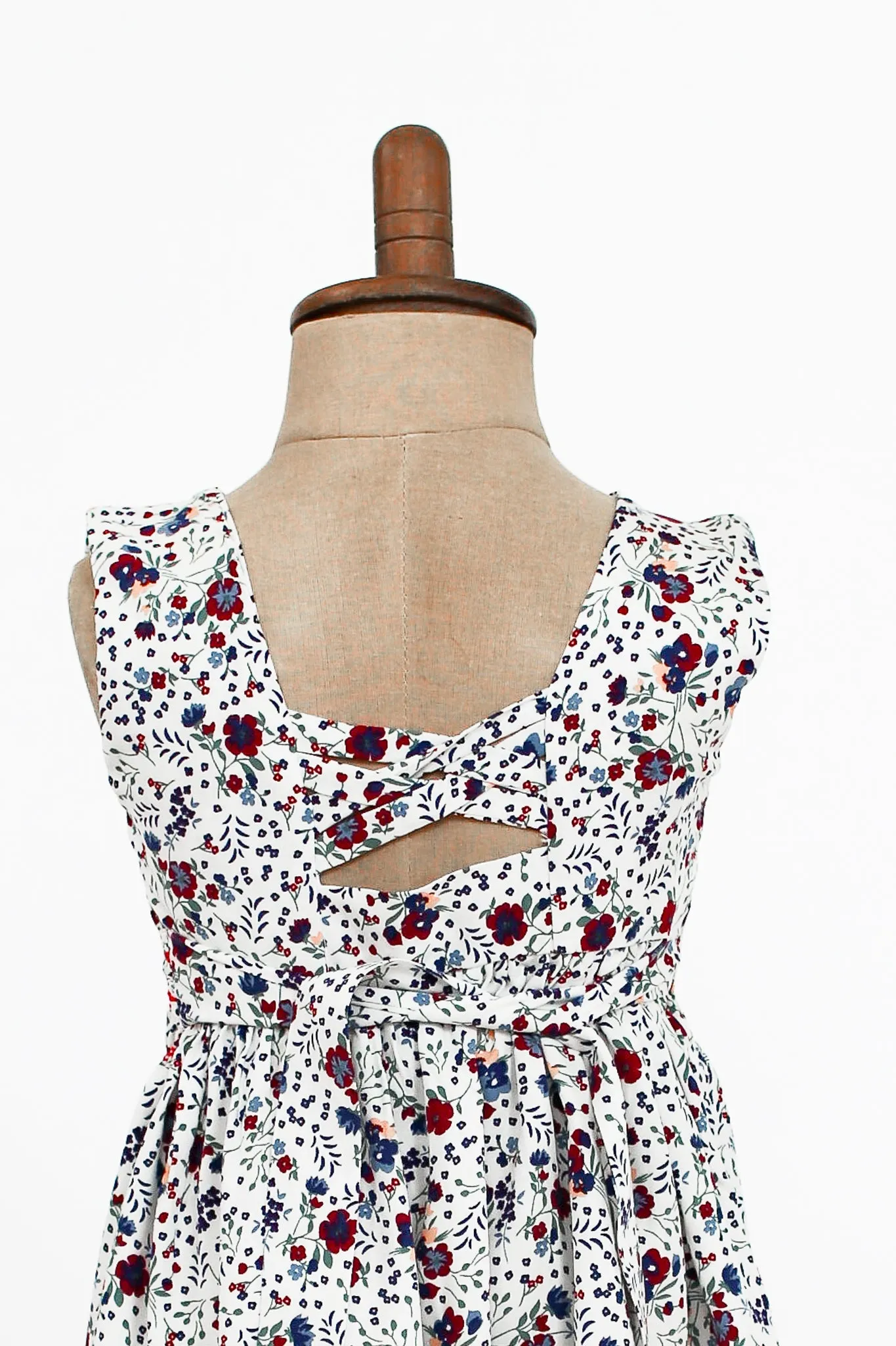 Hand-Smocked Dress Floral, Red Daisy