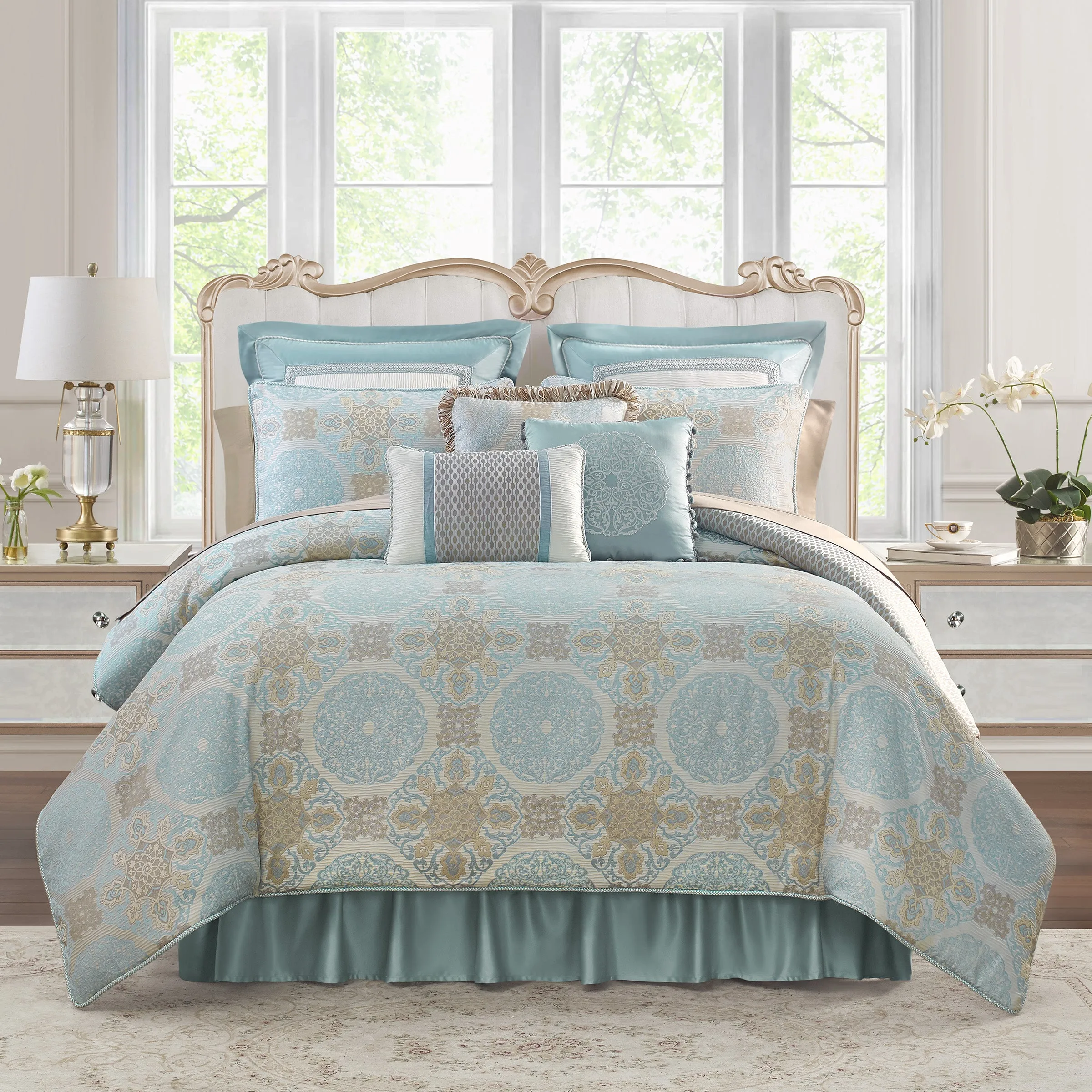 Jonet 6 Piece Comforter Set