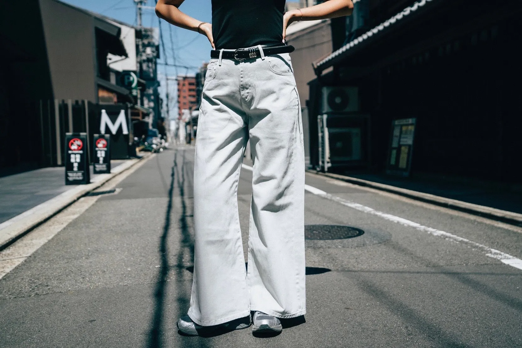 LIGHT DENIM WIDE LEG JEANS WITH BELT ⭐️ *LAST ONE M*