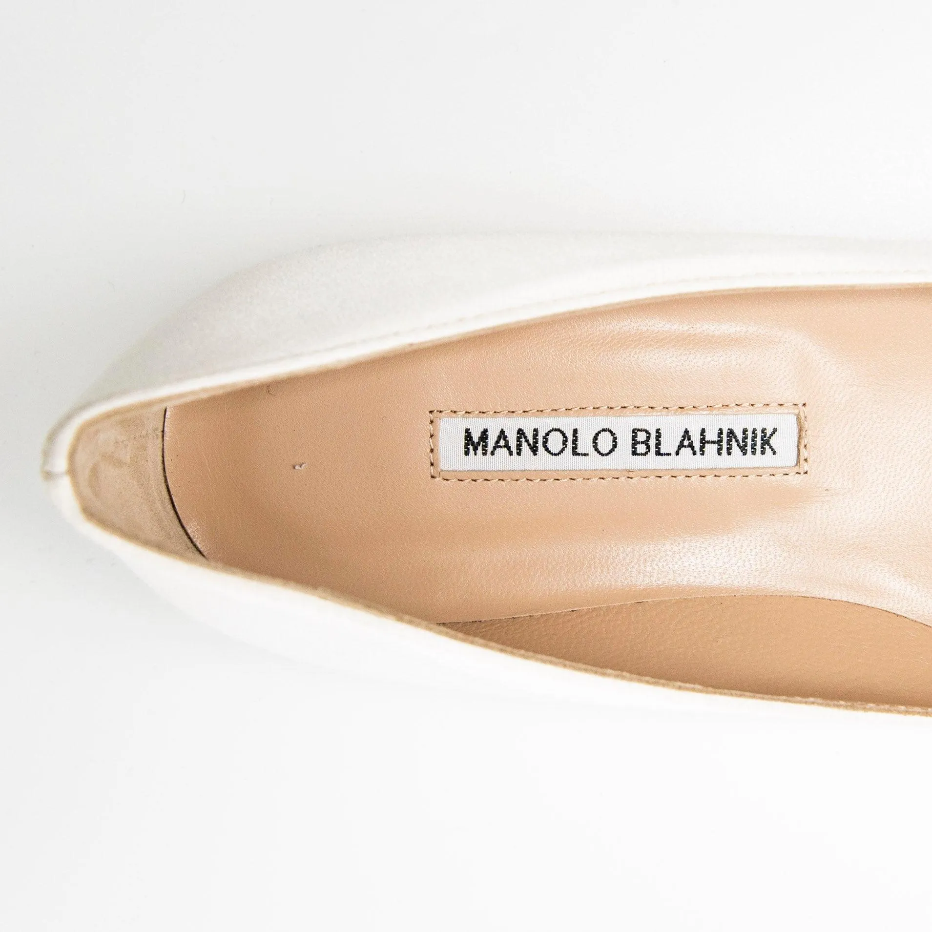 Manolo Blahnik Cream Hangisi Flats 38.5