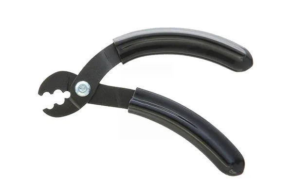 Nocking point pliers by Saunders